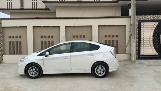 PRIOUS 2010 MODEL IMPORT 2014