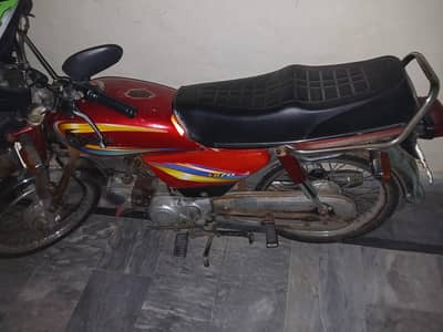 DYL- Dhoom 70CC 2015  first owner