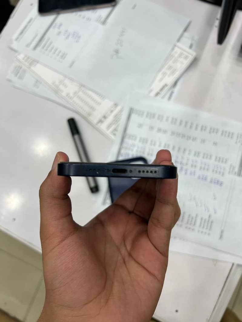 iPhone 12 2