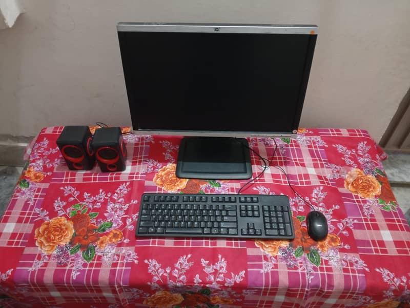 بہت اچھا سیٹ اپ ھے بس پیسوں کی ضرورت ہے اس لیے سیل کر رہا ہوں 0