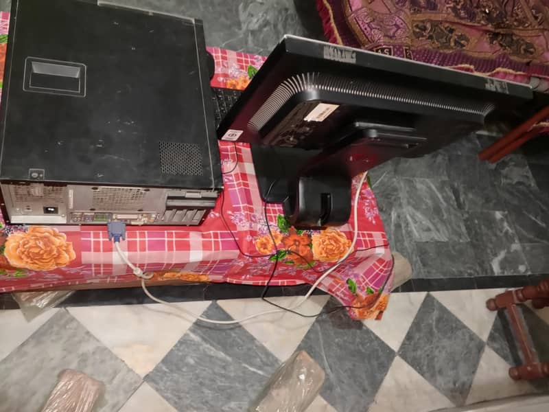 بہت اچھا سیٹ اپ ھے بس پیسوں کی ضرورت ہے اس لیے سیل کر رہا ہوں 5