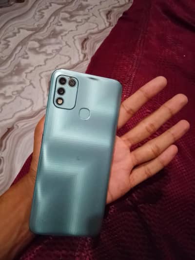 Infinix hot 11 play 4/64. . . 6000 mAh highest battery