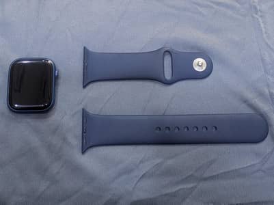 Apple Watch Series 7  41MM. .