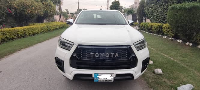 Toyota Hilux Revo V Automatic 2.8 2021