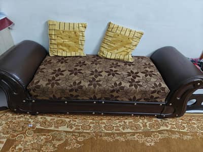 Deewan Sofa 2 Seater 10/10