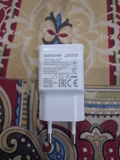Samsung original 15 Watts fast charger available in  new condition