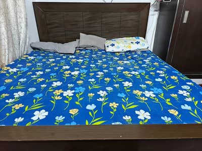 Full Size Bed Without Matress