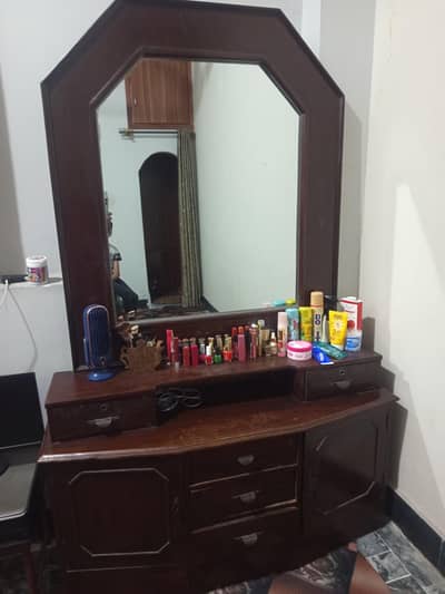 Dressing table with mirror - Excellent condition