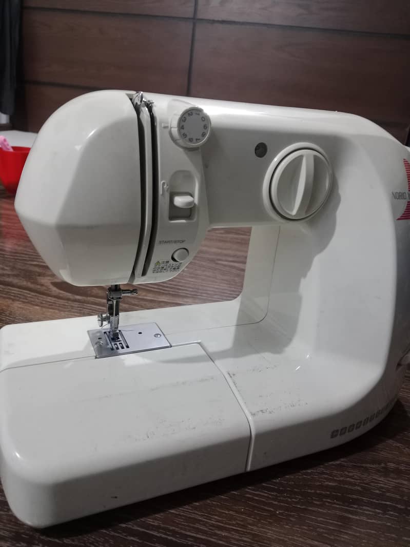 Automatic sewing machine 0