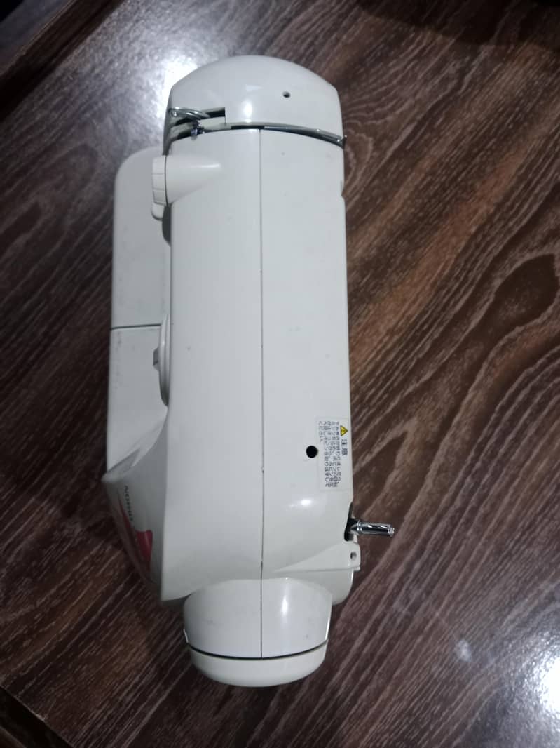 Automatic sewing machine 3