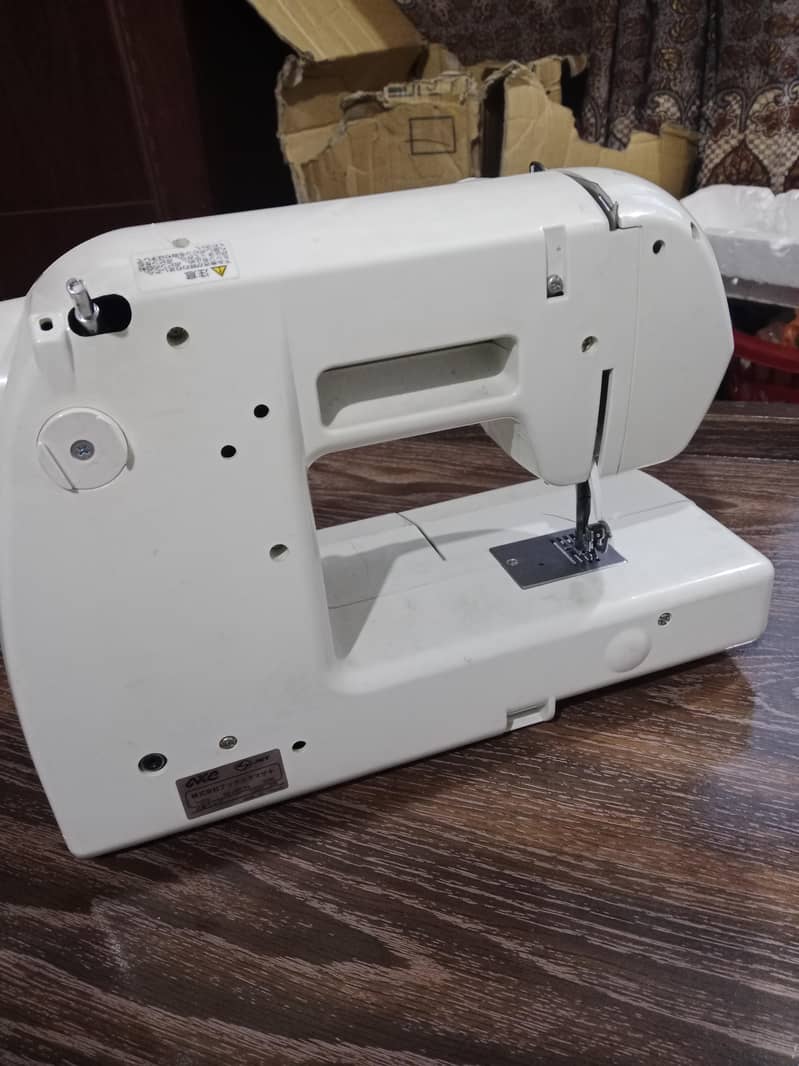 Automatic sewing machine 4