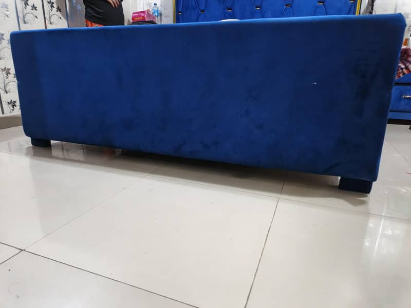 full poshing Double bed Dressing  side table 3