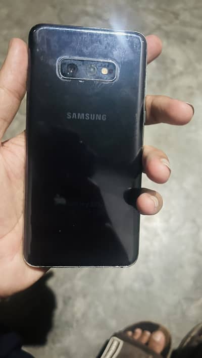Samsung s10e