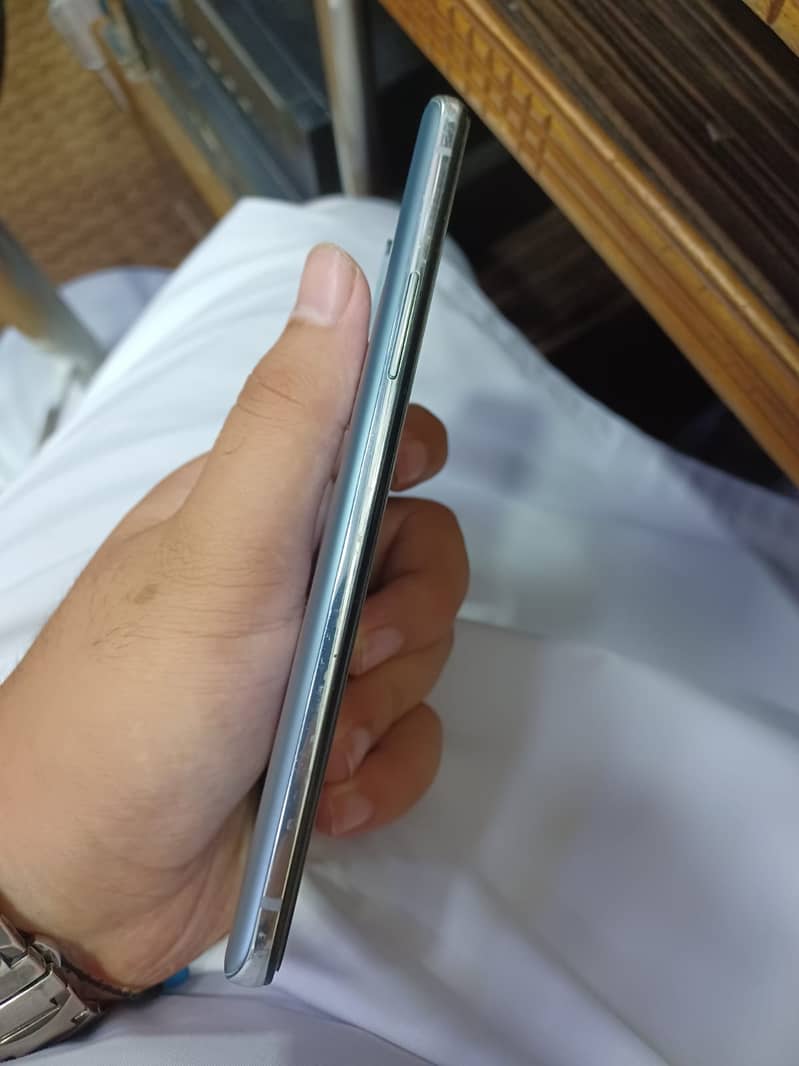 One Plus 8T 4