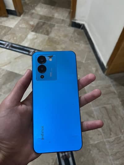 Infinix note 12    8/128.
