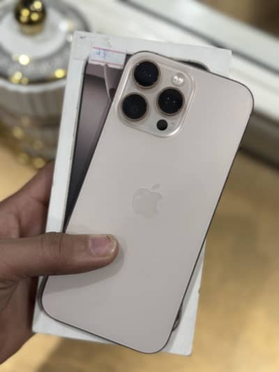 IPhone 16 Pro Max - Desert Titanium