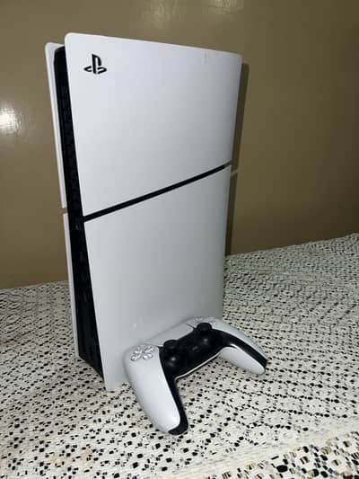 Ps5 slim brand new condition disk edition 1 TB Storage