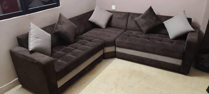 5 seater sofa set. . .