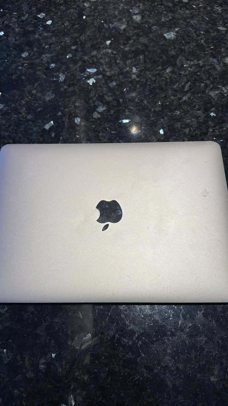 Macbook 0