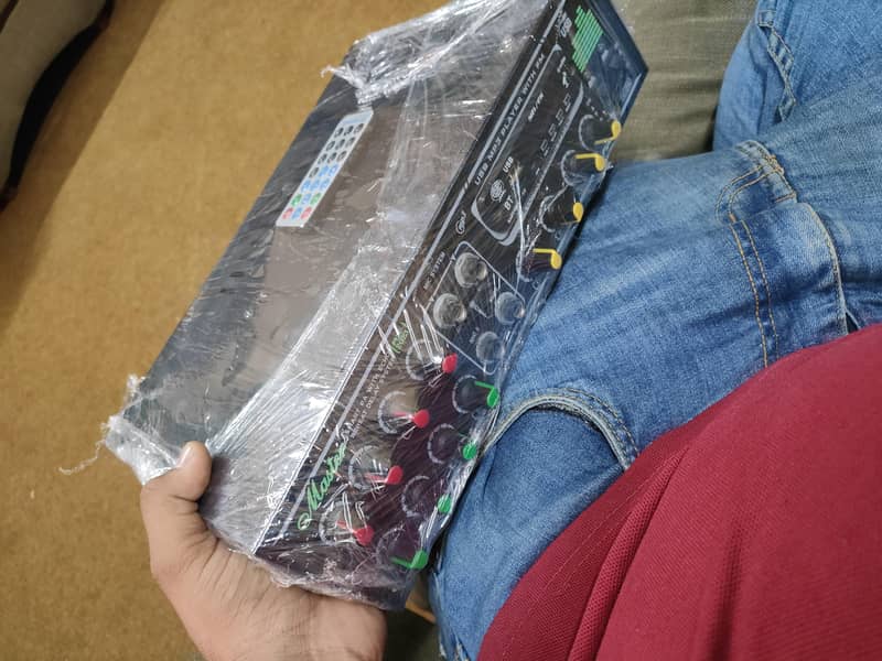 Amplifier 200W 220v 4