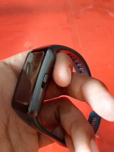 Huawei band 6 watch for sale call or Whatsapp 03718087625