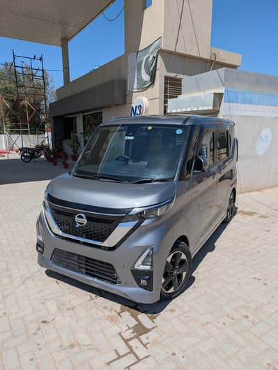 Nissan dayz roox pro pilot full option