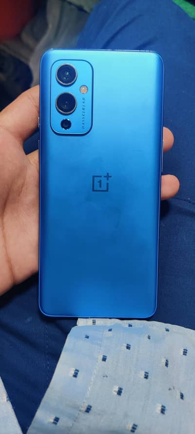 OnePlus 9 12/256gb contact no  03011811276