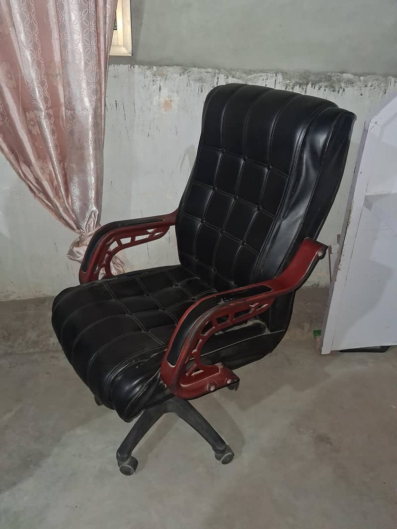 Computer Table & Chair 5