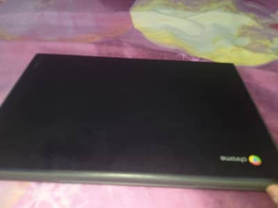 Chromebook e100 / 4gb ram 32 gb memory 1charge
