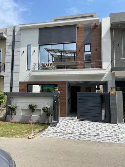 5 Marla Brand New Modern House