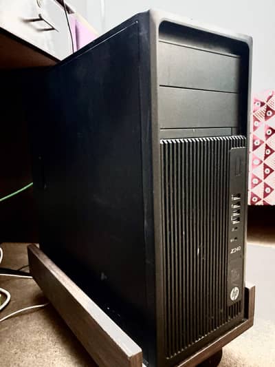 HP Z240 Workstation Tower PC