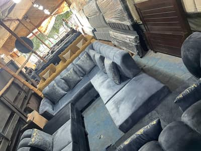 Brand new L shaped sofa in bubbled form 6 seater booklet fabric