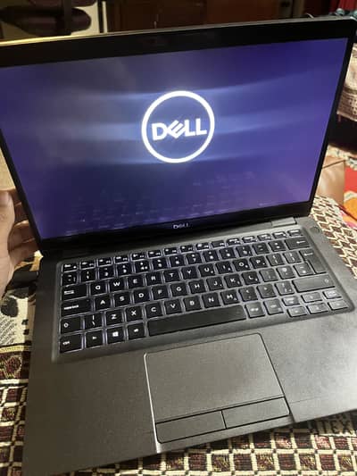 DELL LATITUDE 5300 Core i7 8th gen,16 gb ram 512 ssd, touch screen