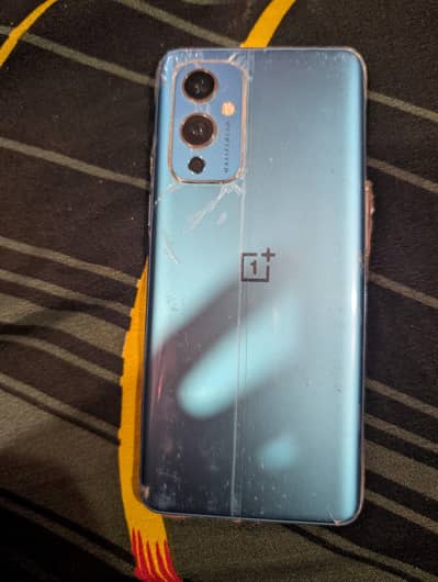 OnePlus 9 . . . . 12/256