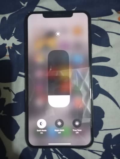 64gb 10by9.5  true tone ok face id ok with box battery 78 he water pac