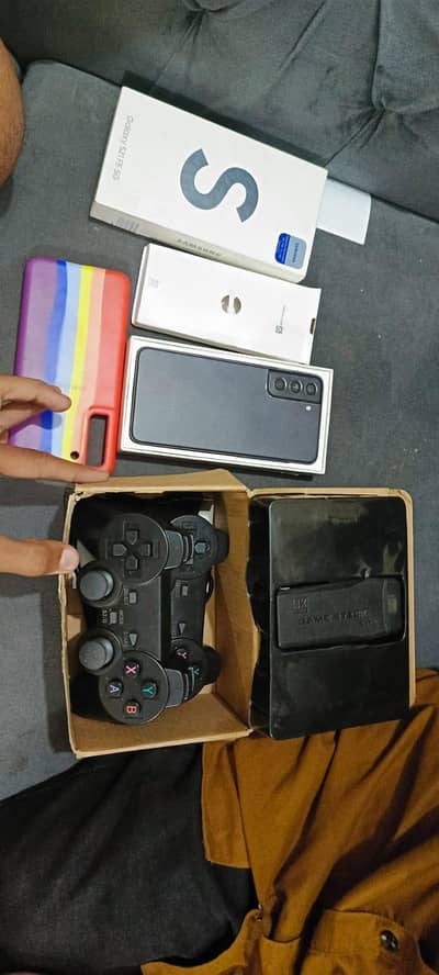 Samsung s21 fe 5g + wireless 2.4 g retro game