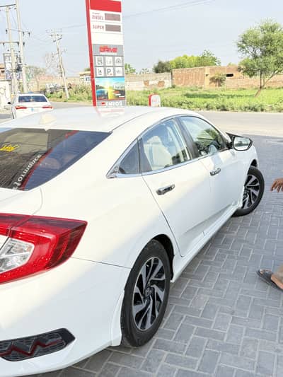 Honda civic 2017 model UG