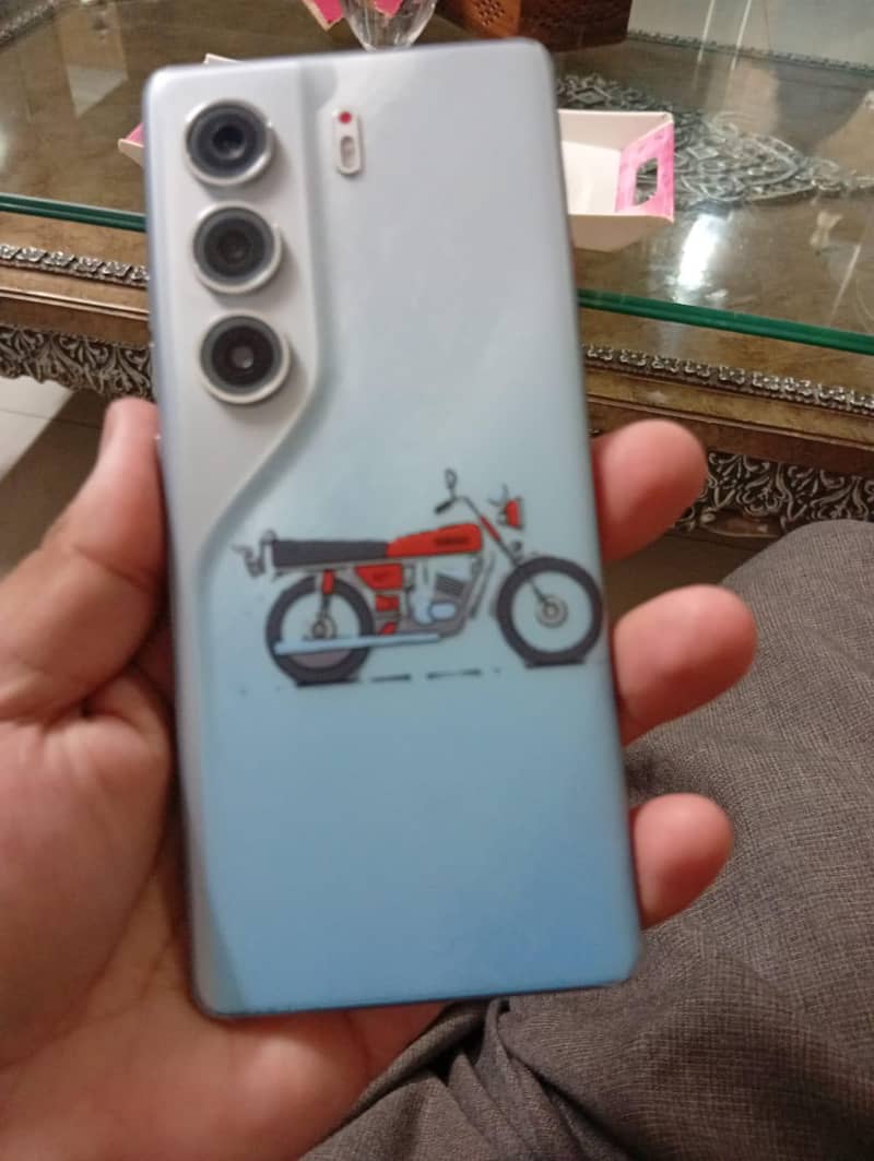 Camon 40 Pro 0