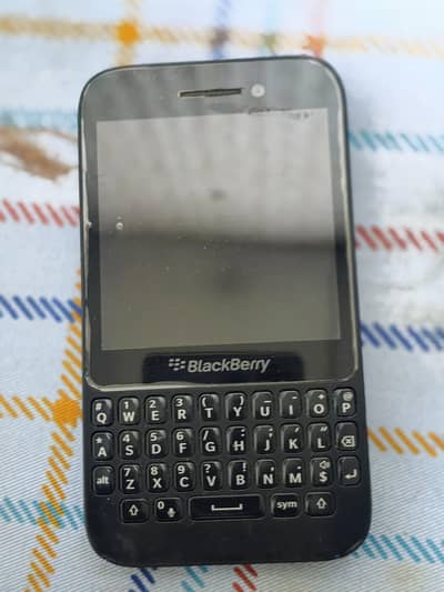 BlackBerry Q5 PTA Approved Black Color