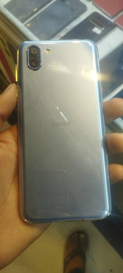 AQUOS R2 4GB 64GB 10 button condition non PTA same time03074014545