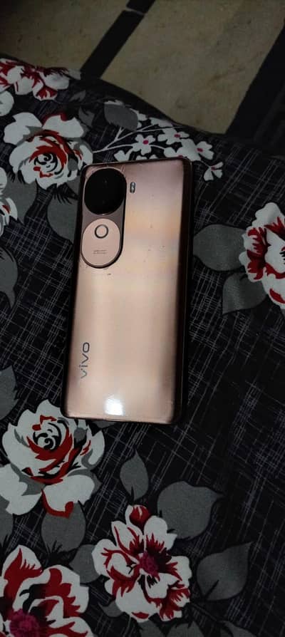 vivo v 40 e
