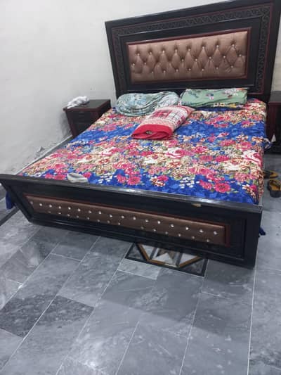 sirf back aur front aur side table only