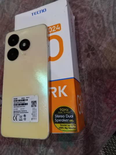 Tecno spark Go 2+2 64gb with box Whatsapp 03152715712