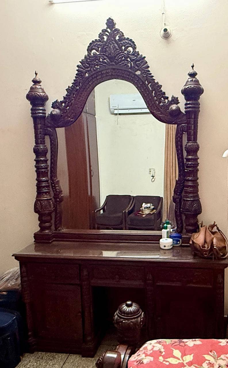 Chinioti King Size Bed 4