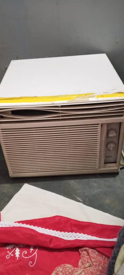 window ac 1ton fuji company