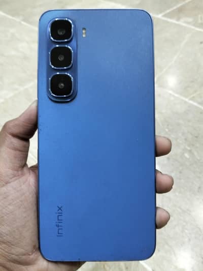 Infinix HOT 60i – 128GB | 10GB RAM | 50MP
