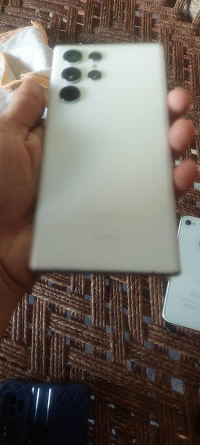 Samsung s22 ultra 5g only axchge only mubi no chagr no box