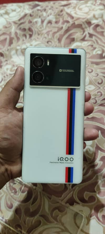 Vivo iqoo 9 pro BMW edition