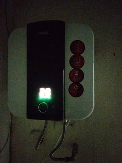 Izone Electric Water Heater urgent sale