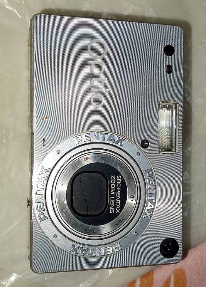 digital camera 0